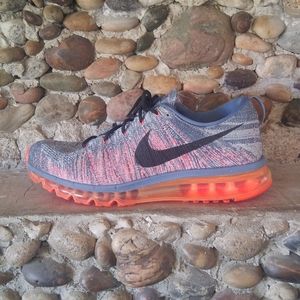 Nike Flyknit Max